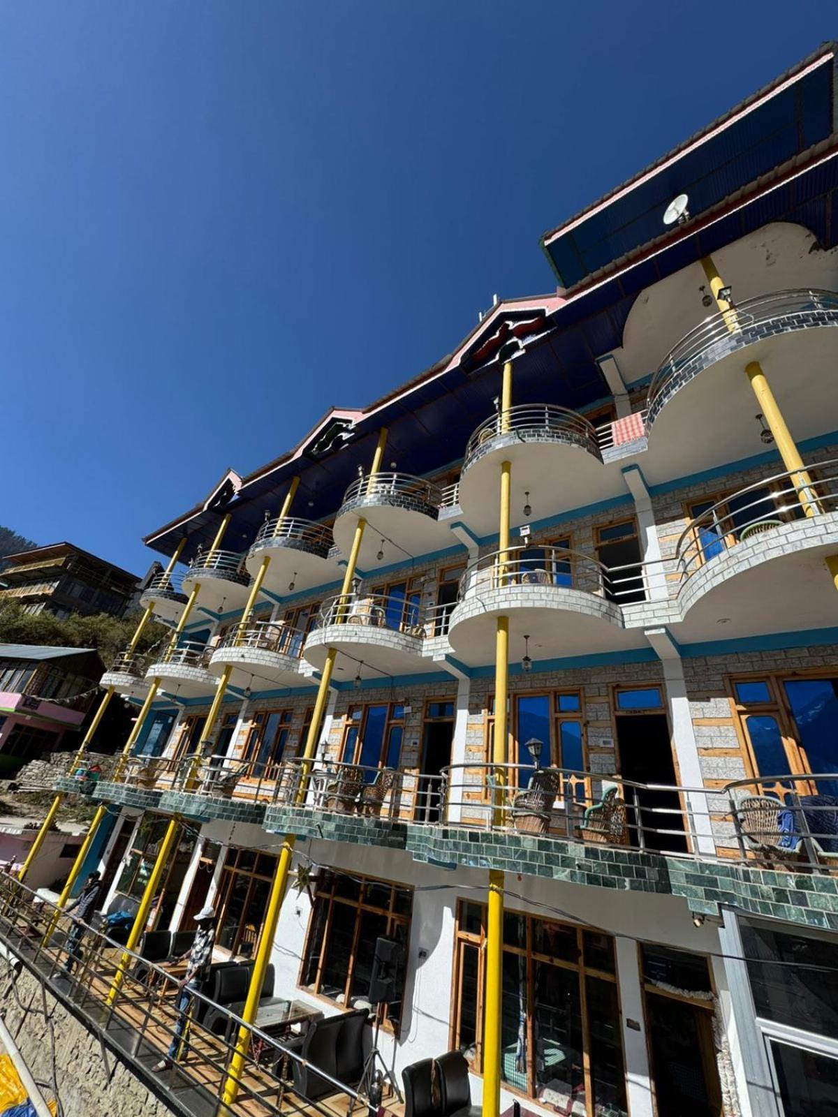 Hotel 19 Tosh Zewnętrze zdjęcie