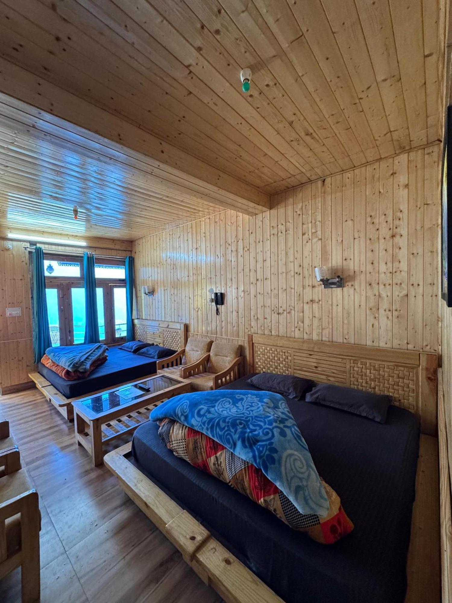 Hotel 19 Tosh Zewnętrze zdjęcie