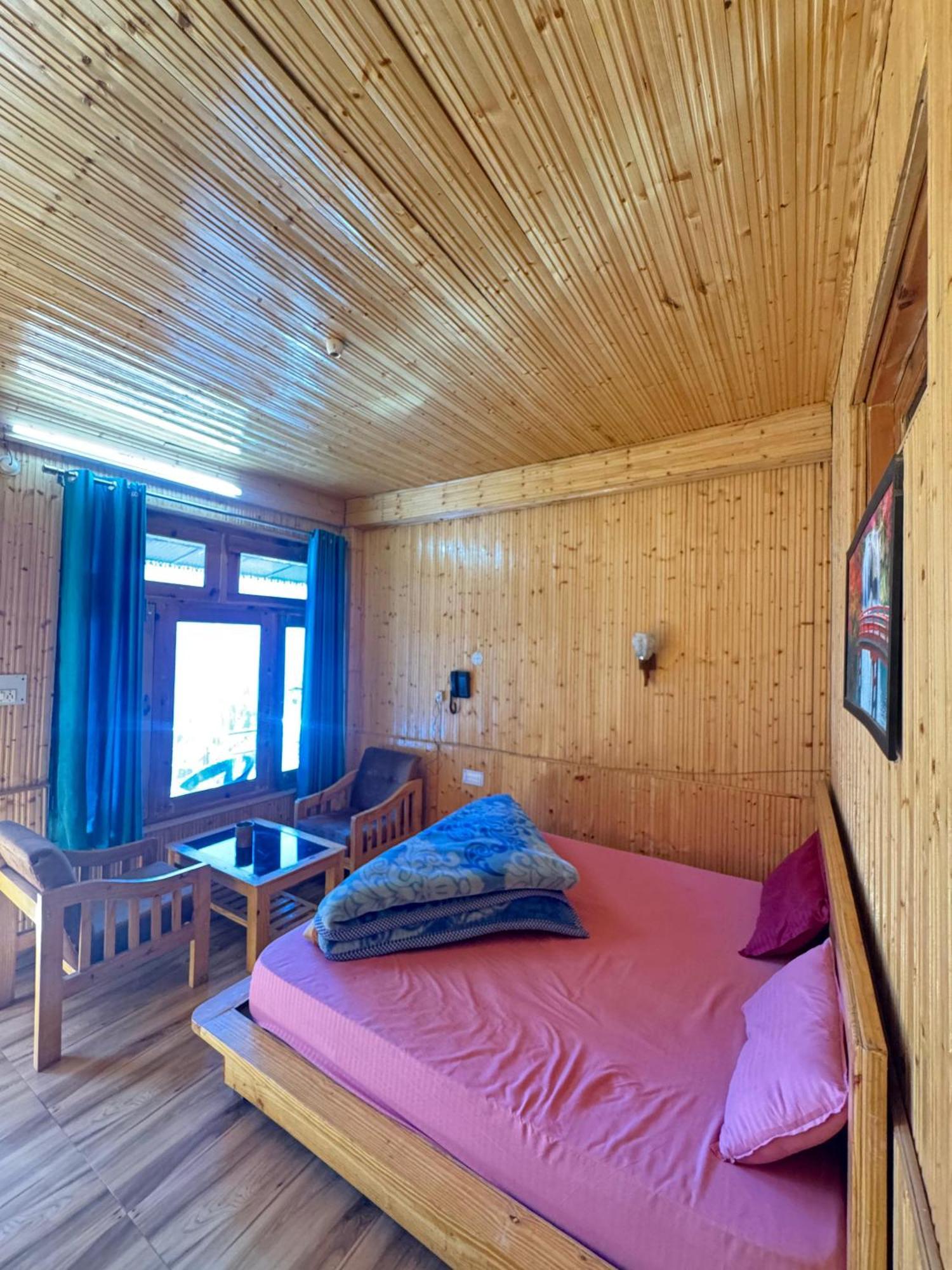 Hotel 19 Tosh Zewnętrze zdjęcie