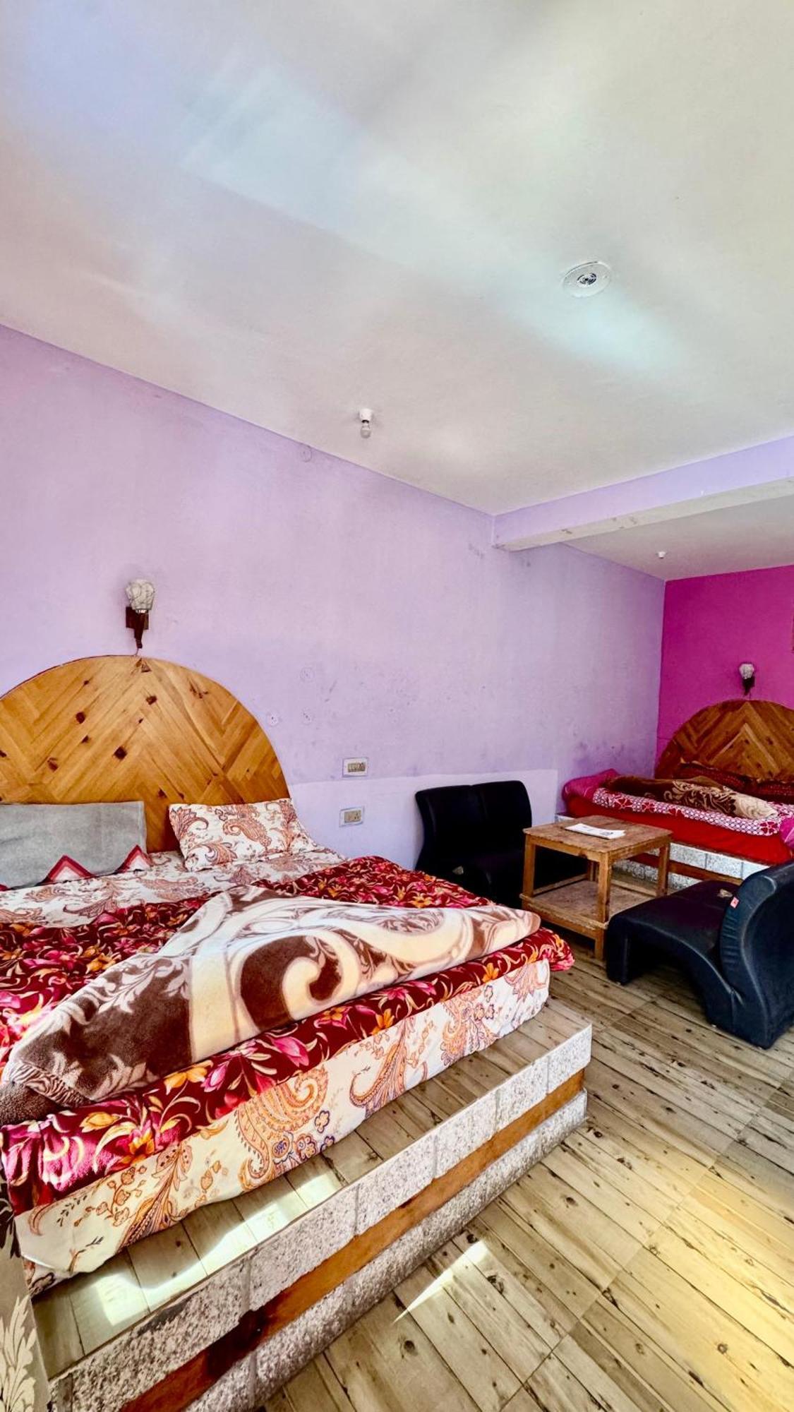 Hotel 19 Tosh Zewnętrze zdjęcie