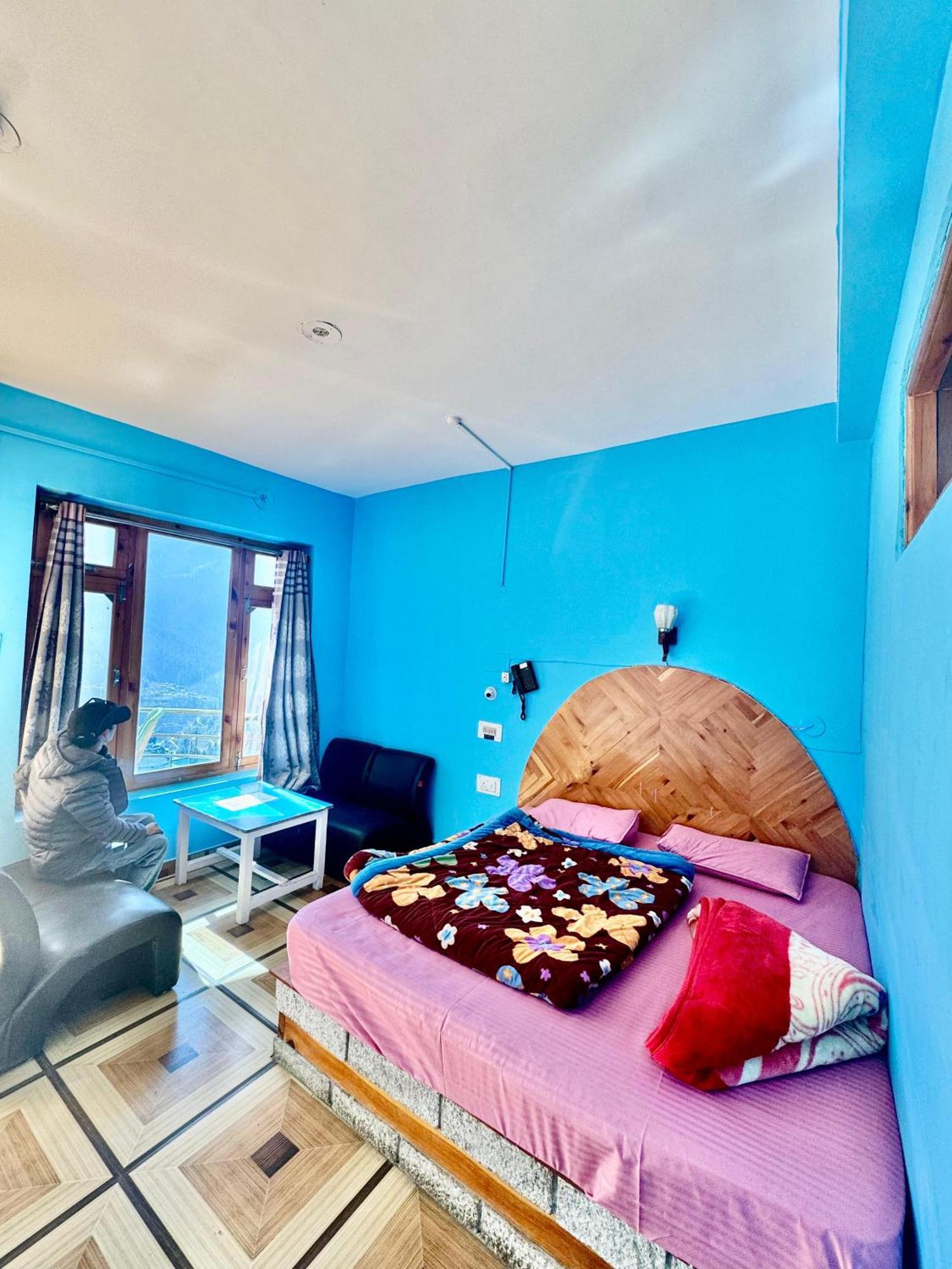 Hotel 19 Tosh Zewnętrze zdjęcie