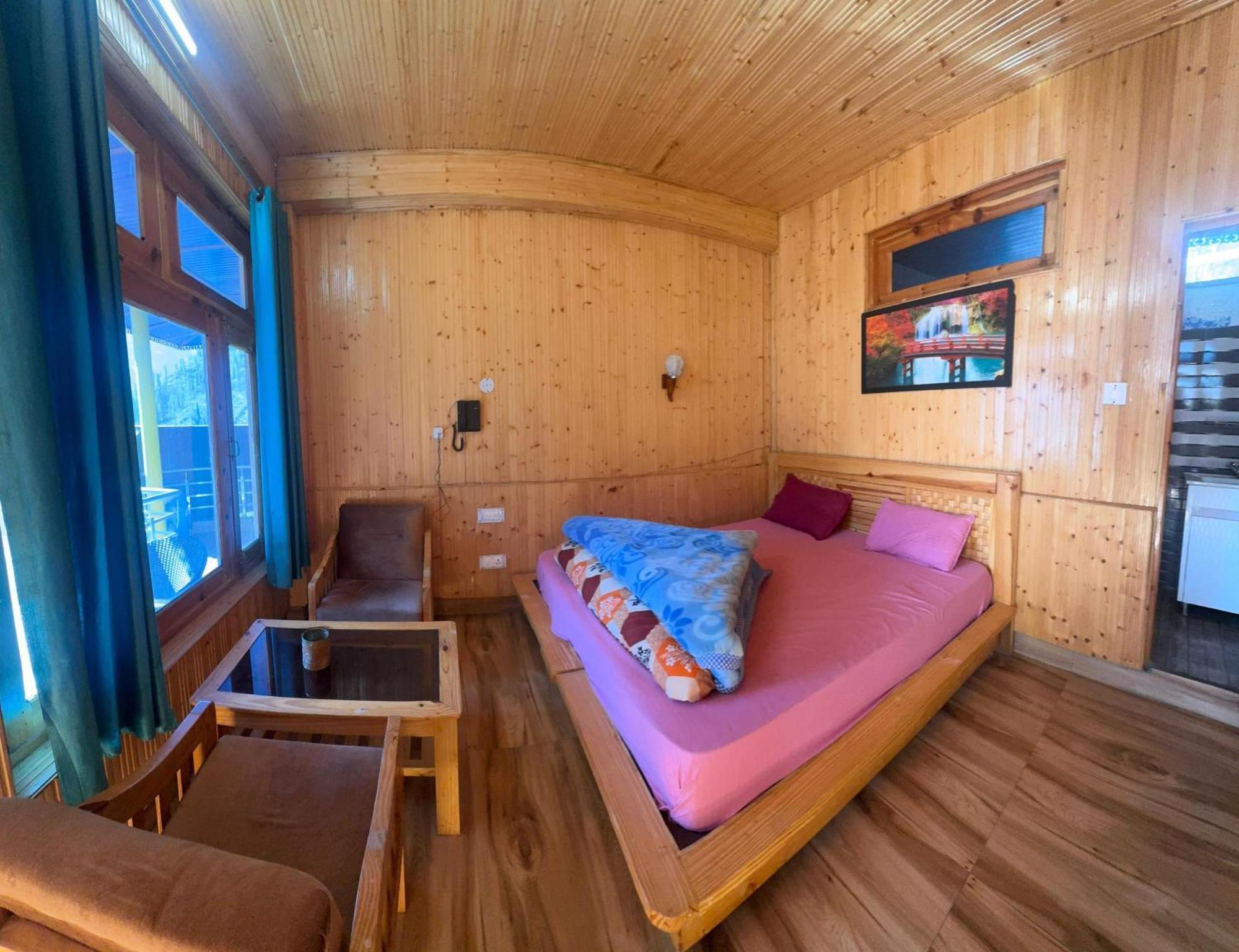 Hotel 19 Tosh Zewnętrze zdjęcie